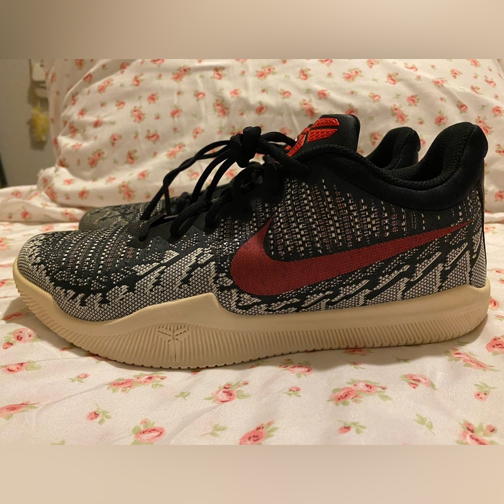 Kobe Bryant Mamba Rage Black Crimson Size 9.5
